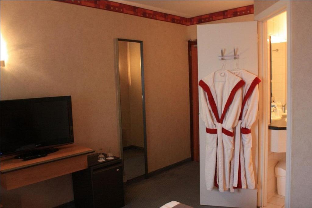 Hotel Cathedrale Tournai Zimmer foto