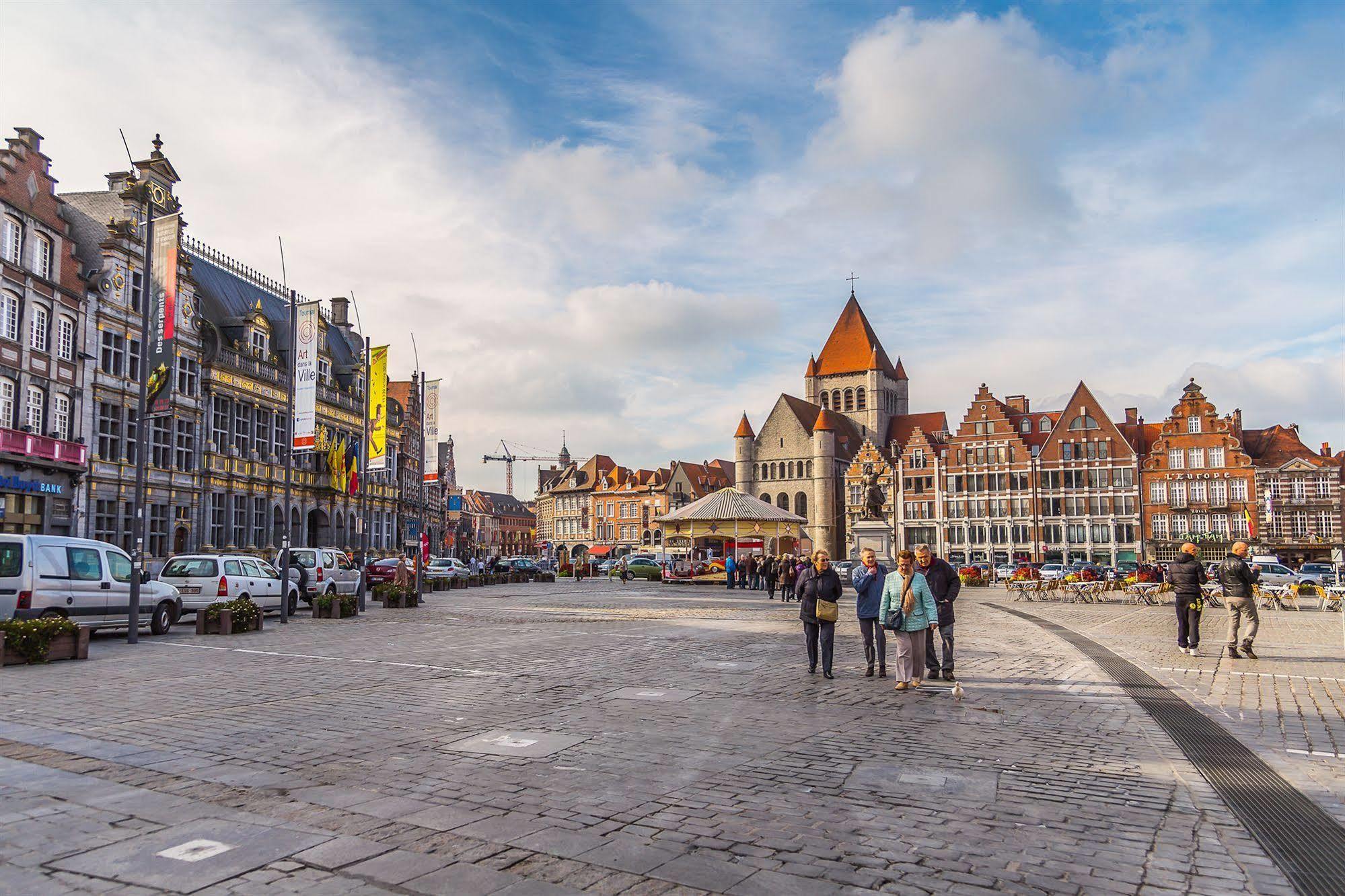Hotel Cathedrale Tournai Exterior foto